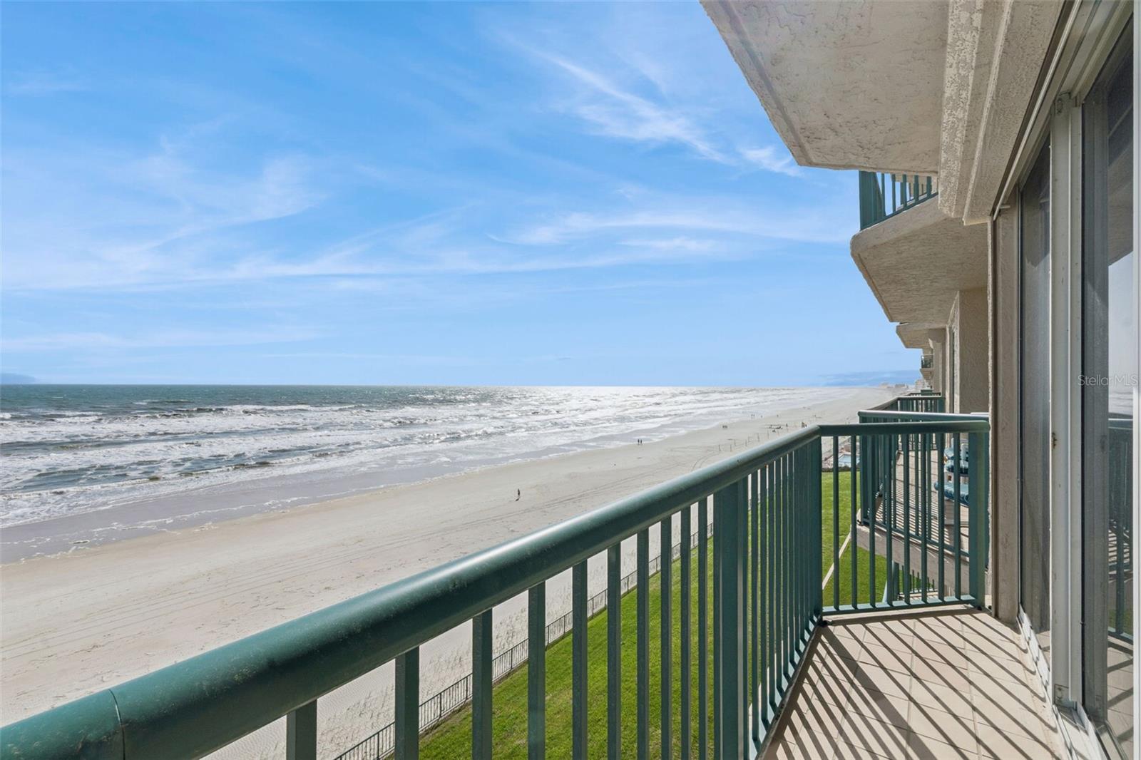 TOWERS AT PONCE INLET TOWER 01 CONDO - Residential