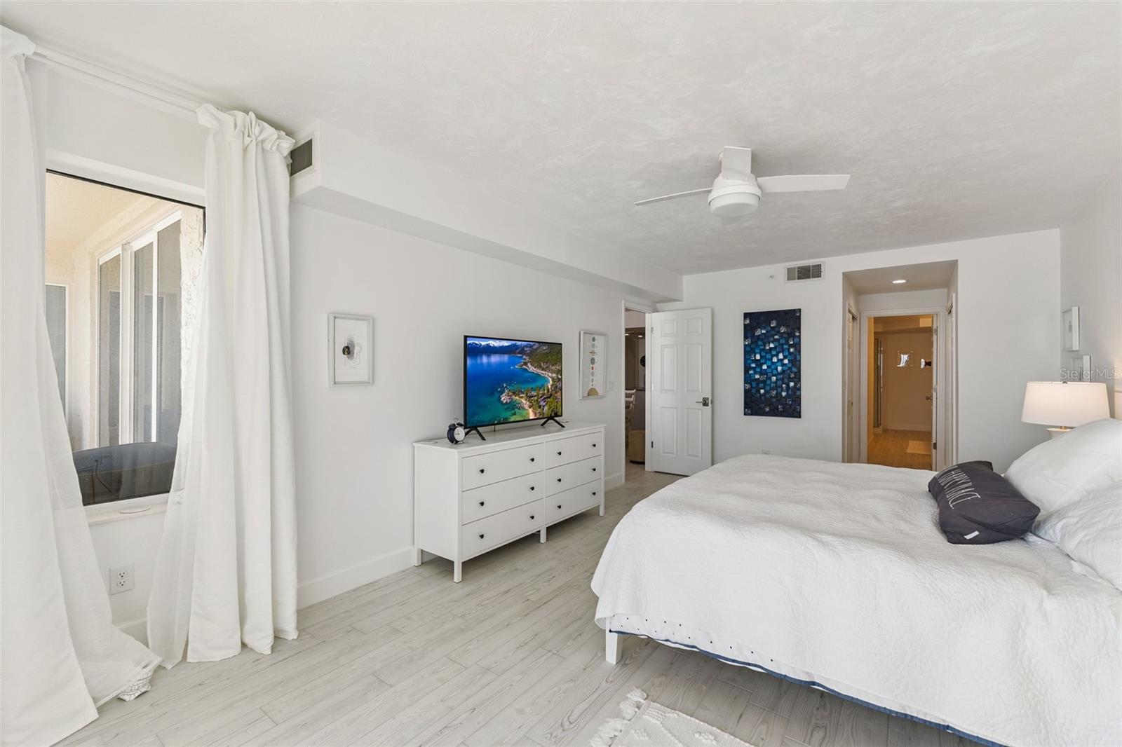 TOWERS AT PONCE INLET TOWER 01 CONDO - Residential