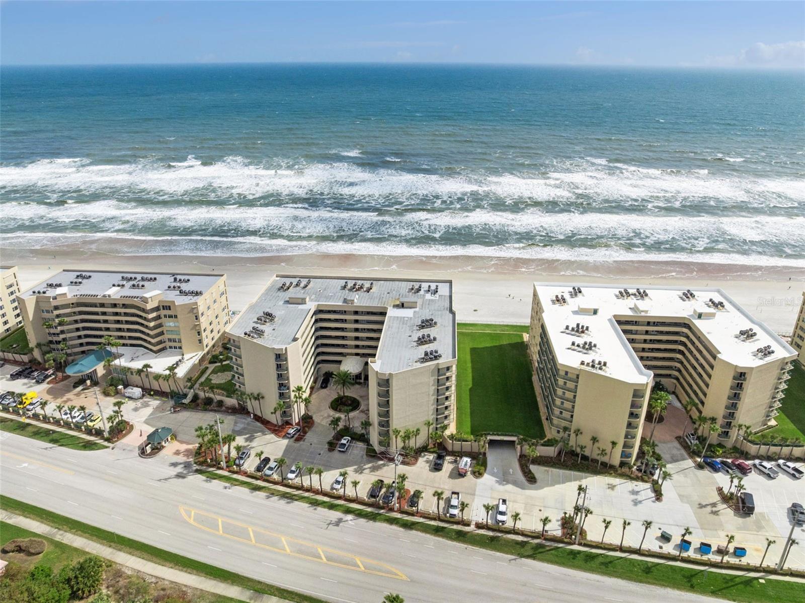 TOWERS AT PONCE INLET TOWER 01 CONDO - Residential