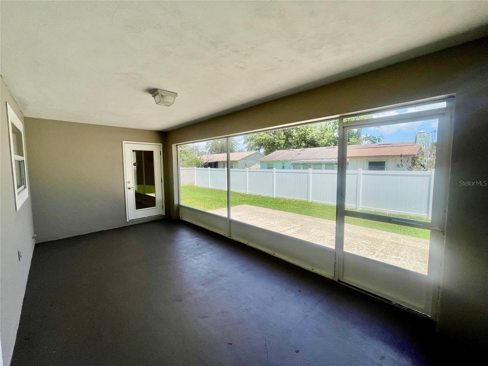 AZALEA POINTE - Residential