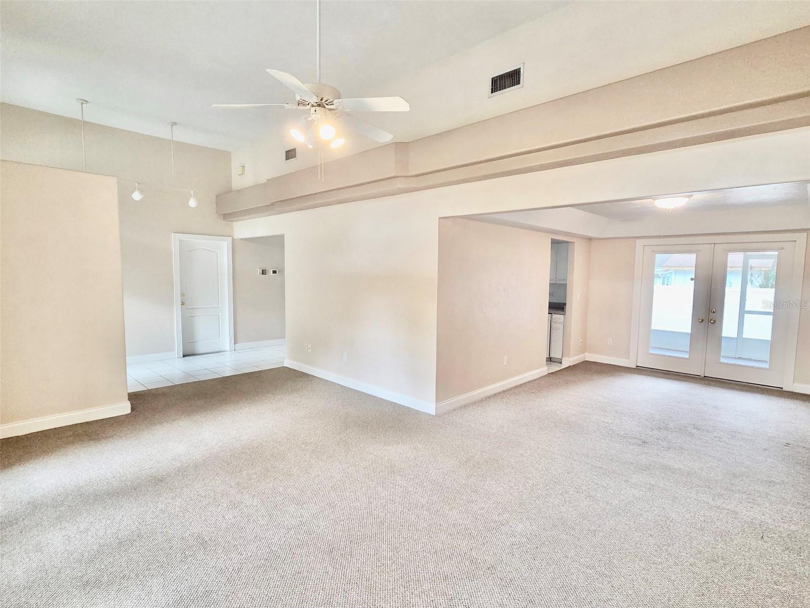 AZALEA POINTE - Residential
