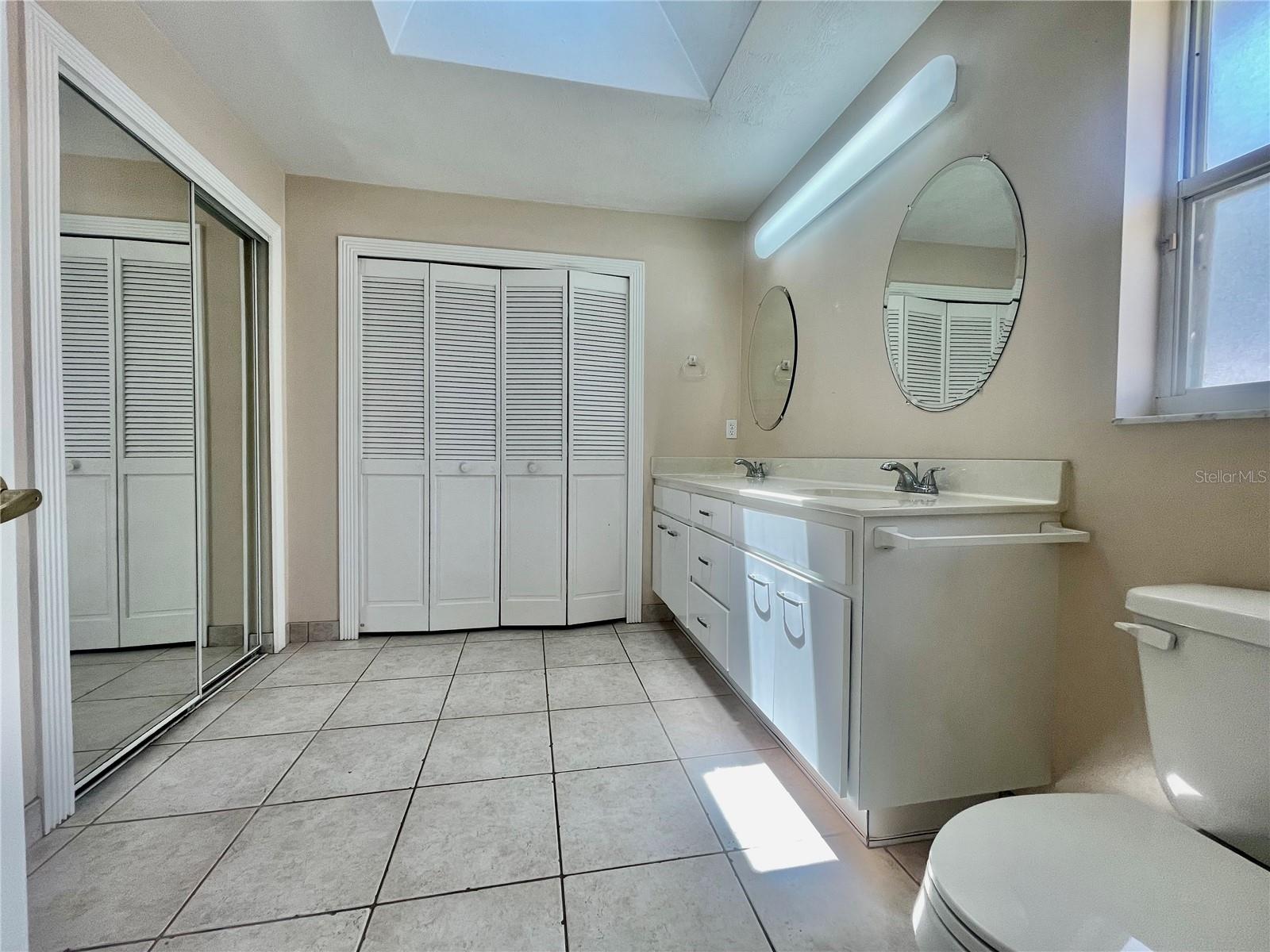 AZALEA POINTE - Residential