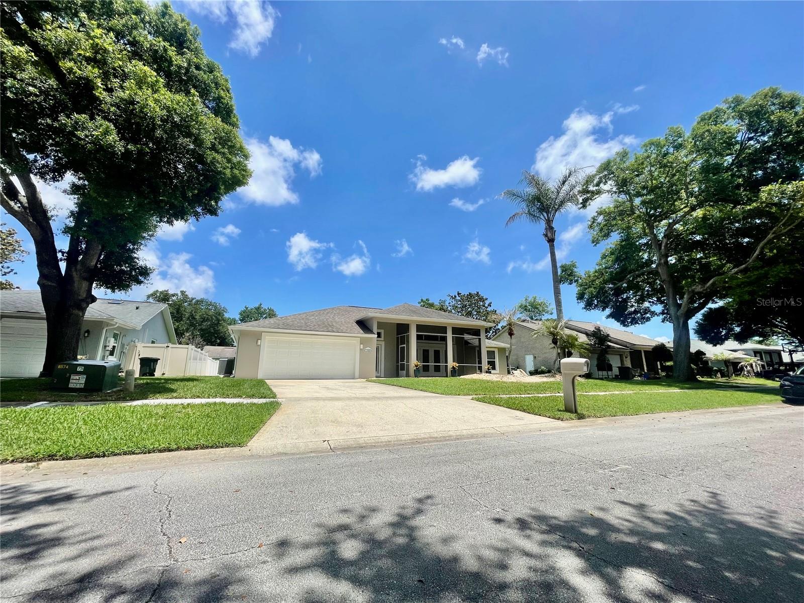AZALEA POINTE - Residential
