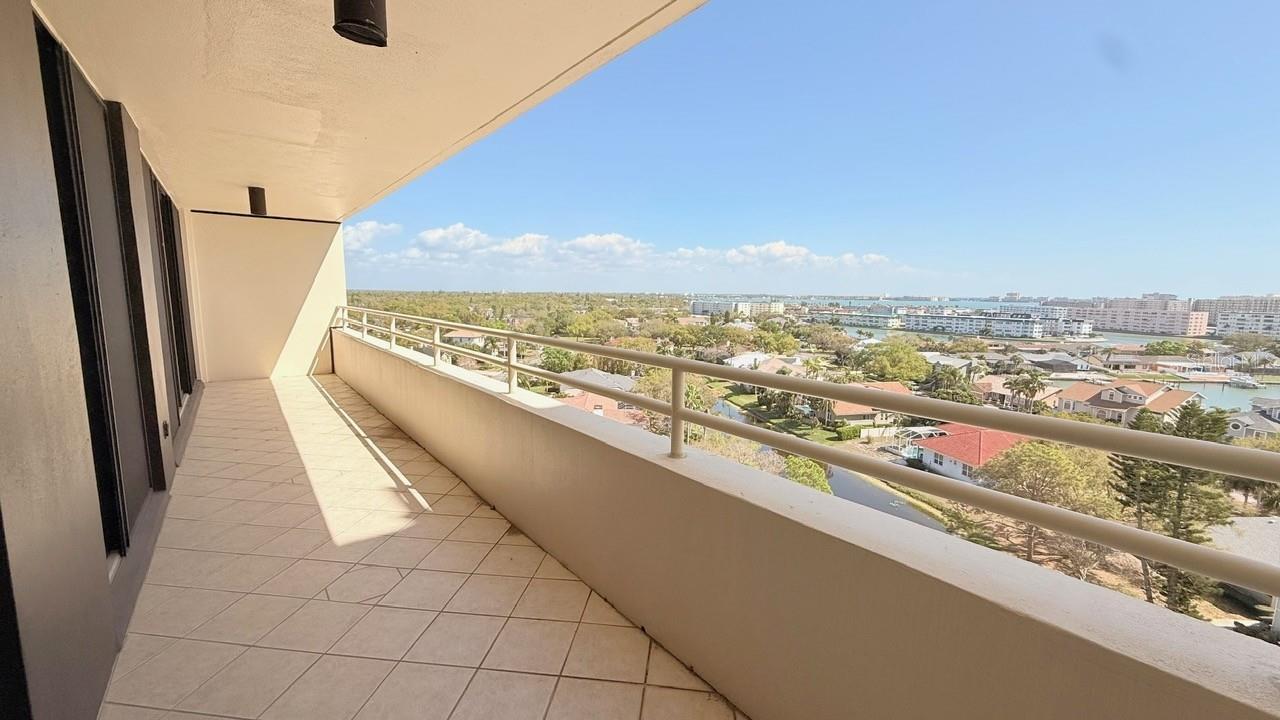 PELICAN BAY YACHT CLUB CONDO BLDG B - Residential