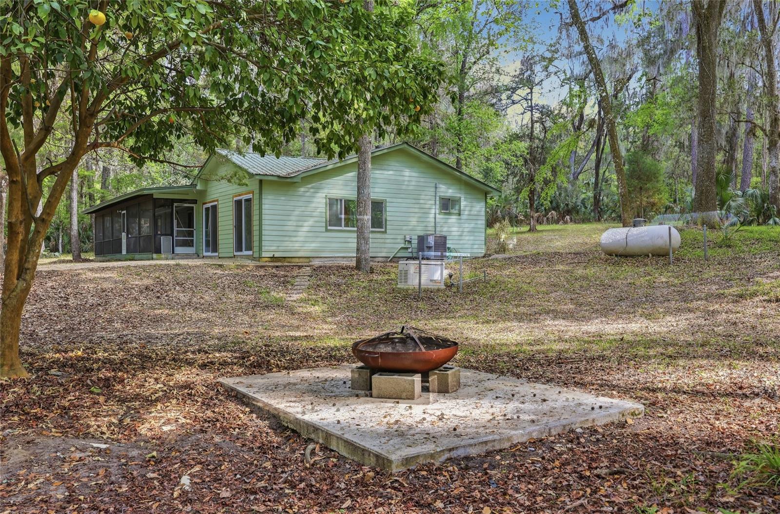 SIMONTON FARMS/CREEKSIDE - Residential