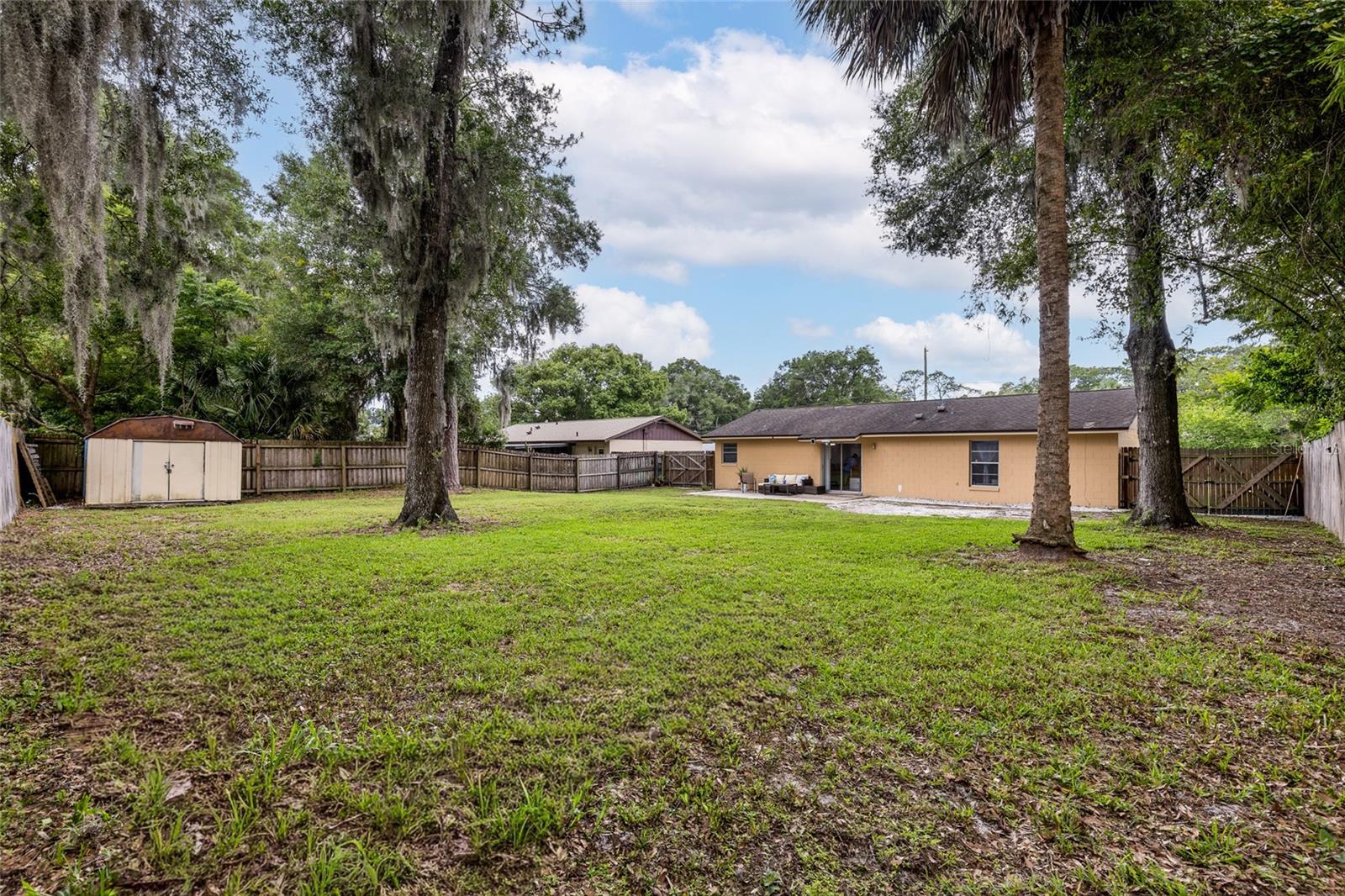 STETSON GARDENS - Residential