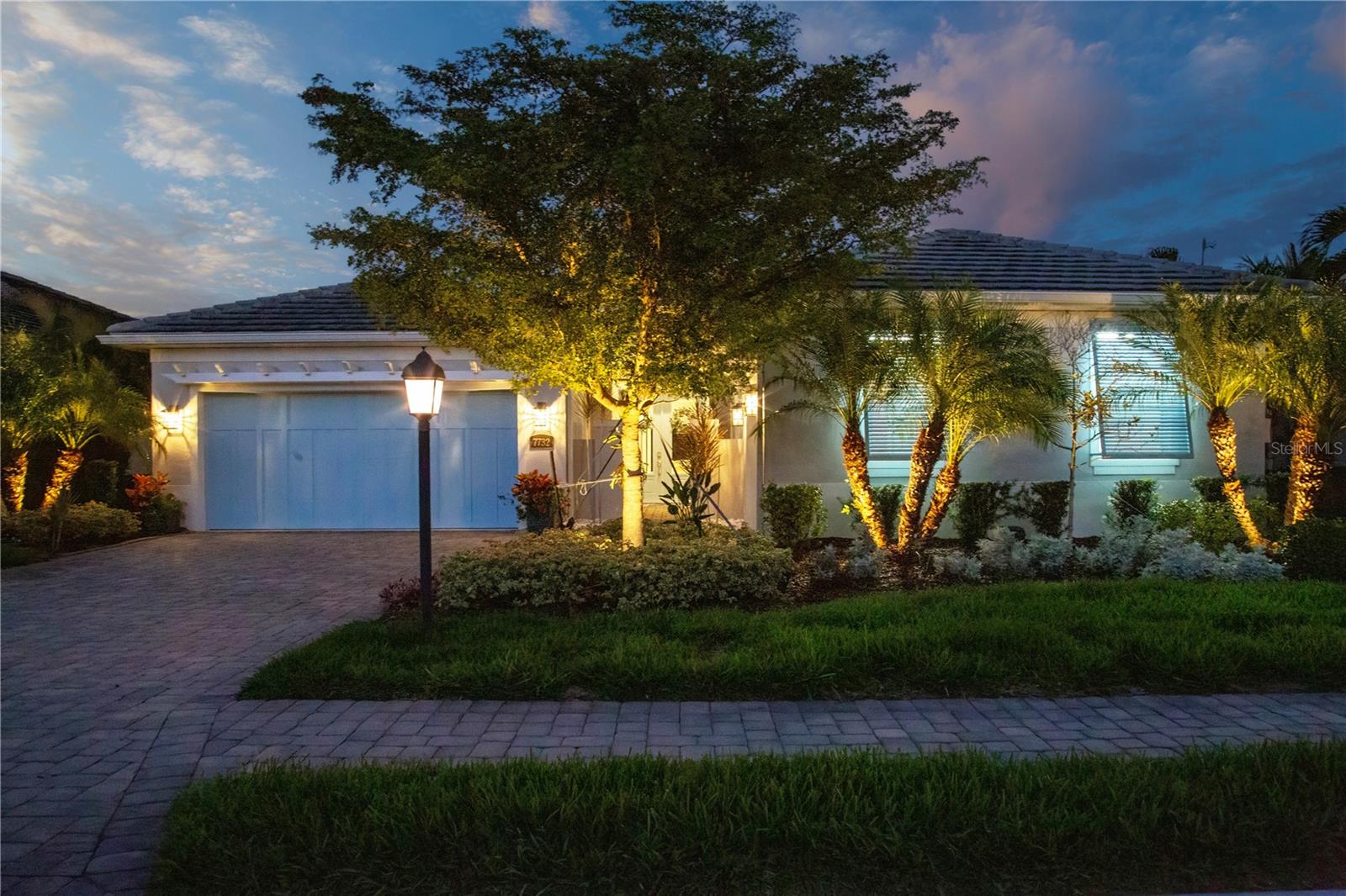 SANDHILL LAKE - Residential