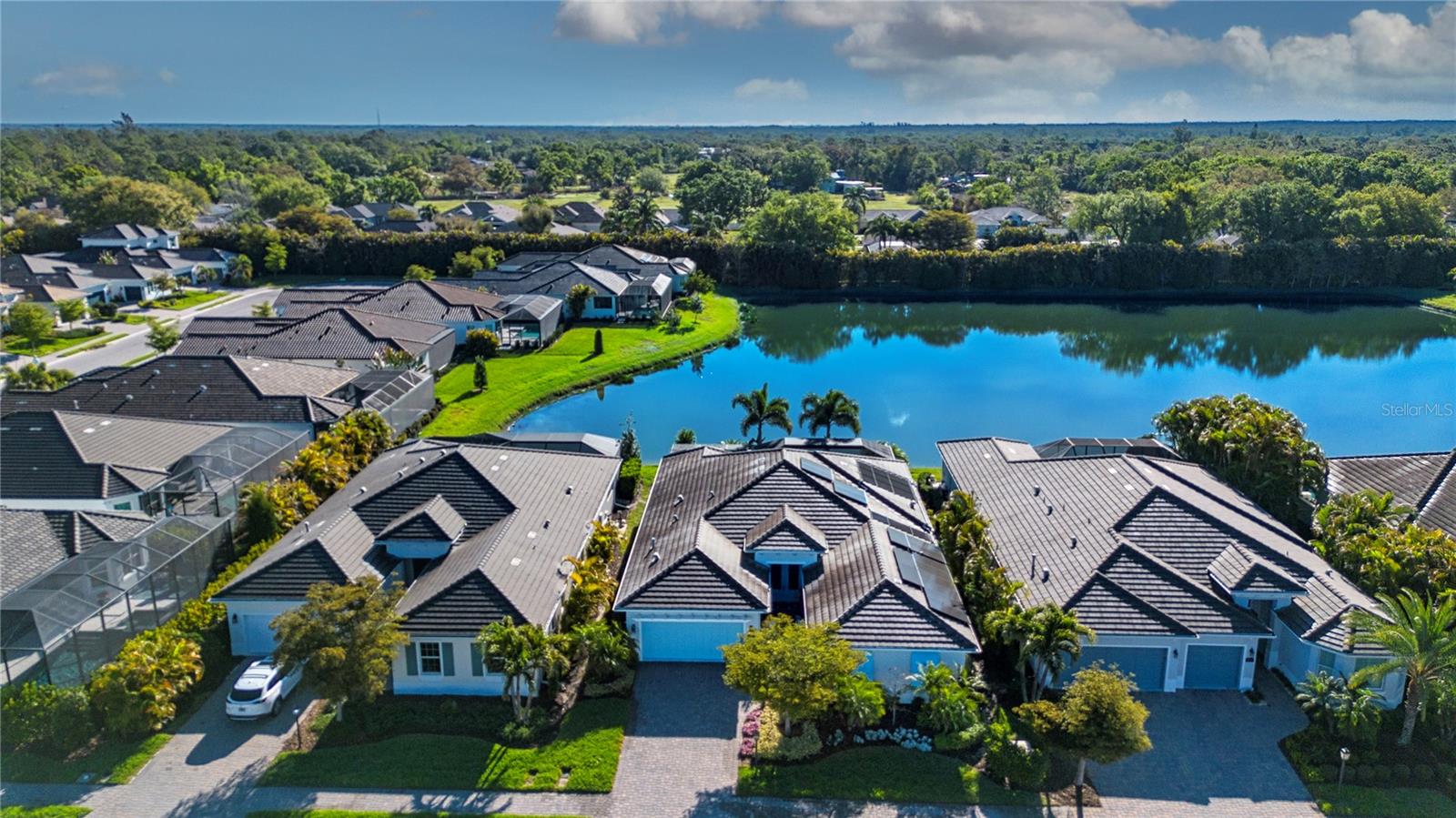 SANDHILL LAKE - Residential