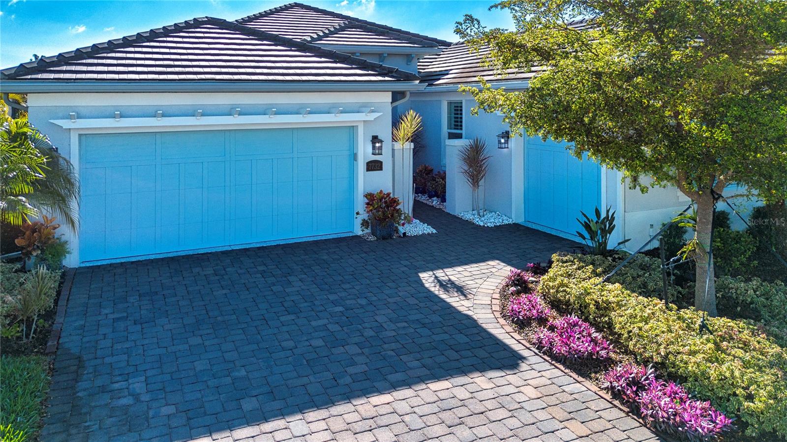 SANDHILL LAKE - Residential