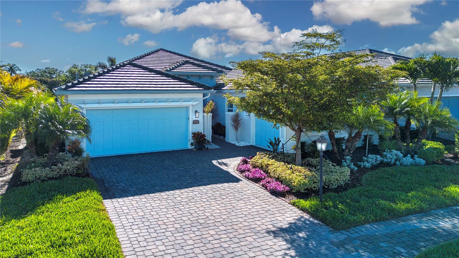 SANDHILL LAKE - Residential