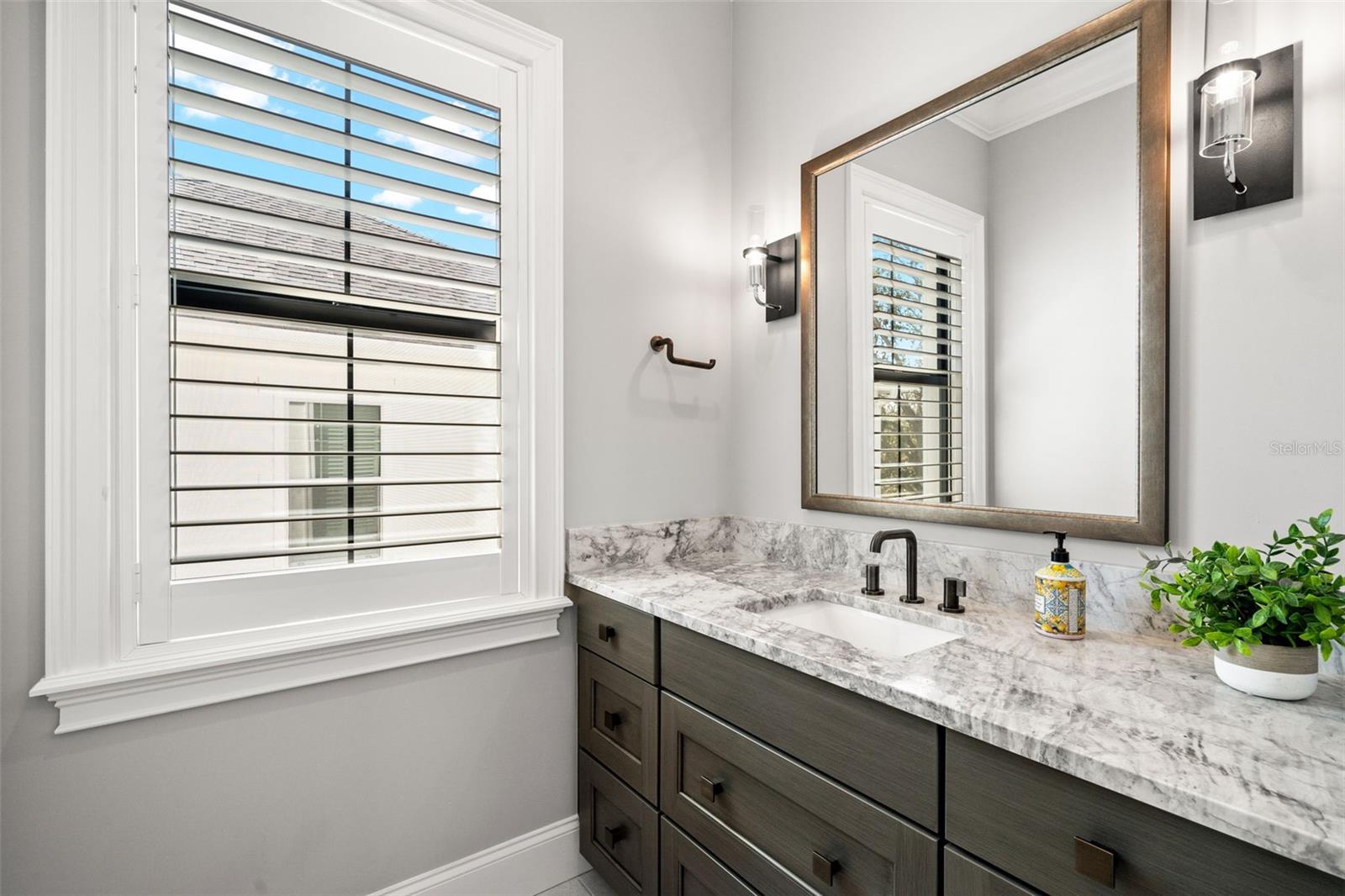 SUNSET PARK ISLES UNIT 4 - Residential