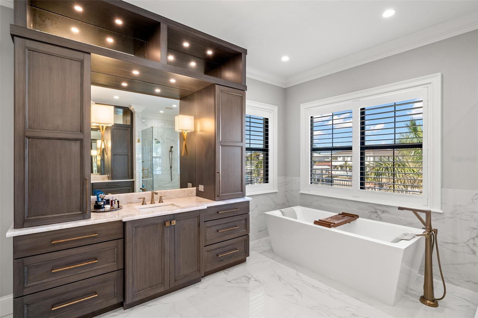 SUNSET PARK ISLES UNIT 4 - Residential