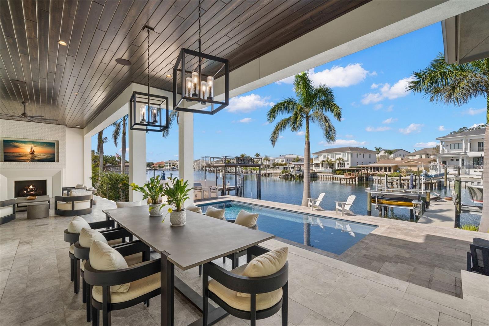 SUNSET PARK ISLES UNIT 4 - Residential
