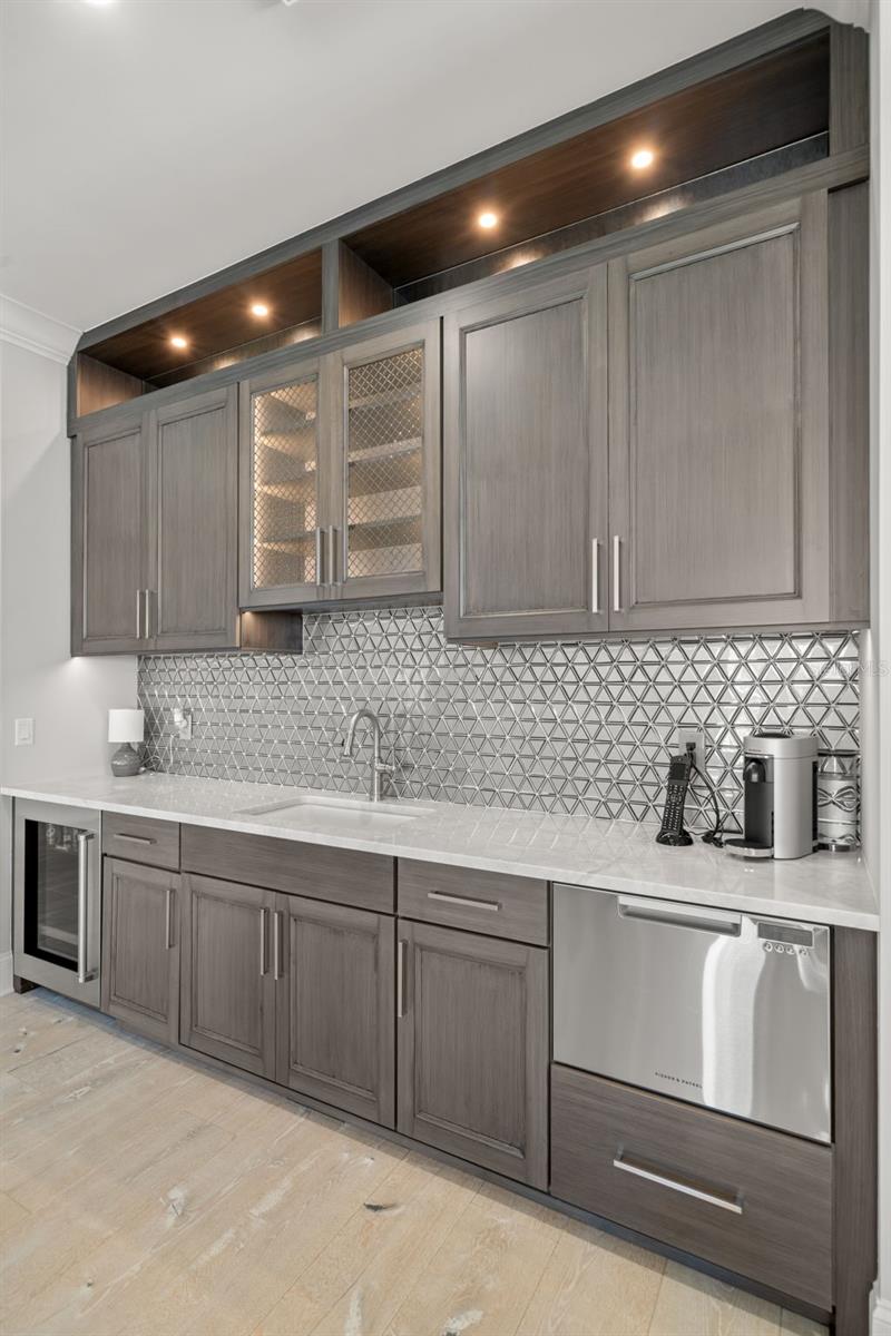 SUNSET PARK ISLES UNIT 4 - Residential