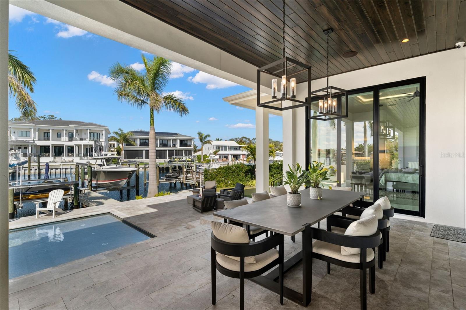 SUNSET PARK ISLES UNIT 4 - Residential
