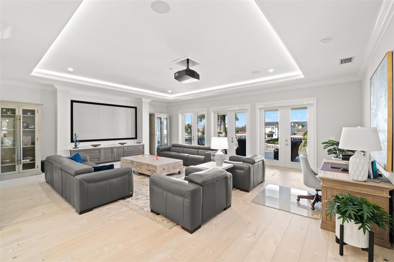 SUNSET PARK ISLES UNIT 4 - Residential