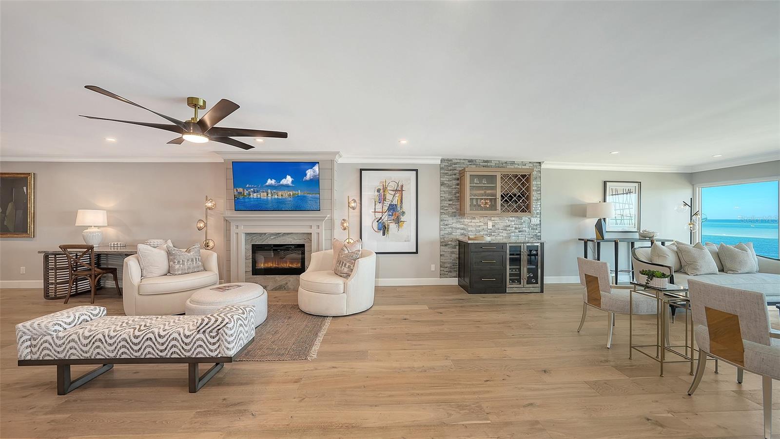 WINDWARD PASSAGE - Residential