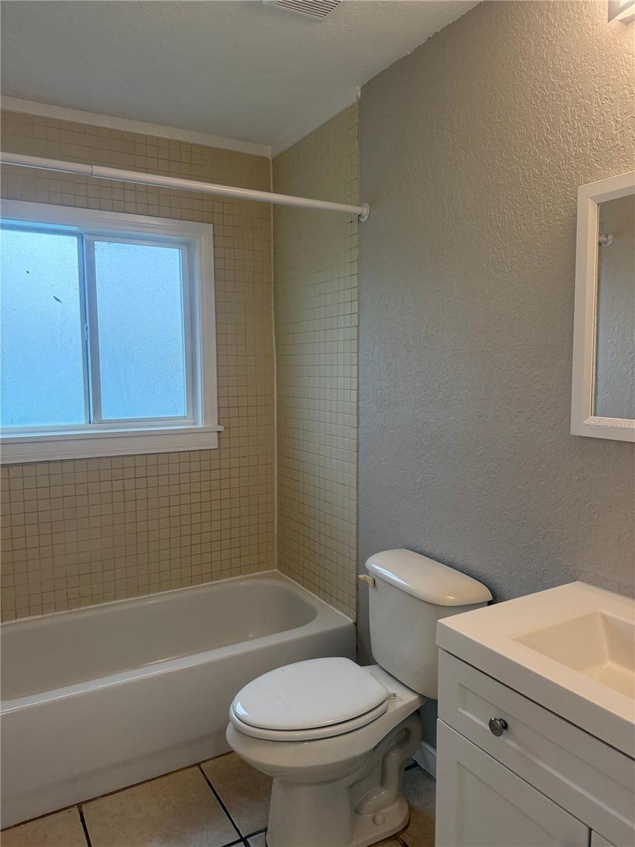 EAGLE MANOR - Residential Lease