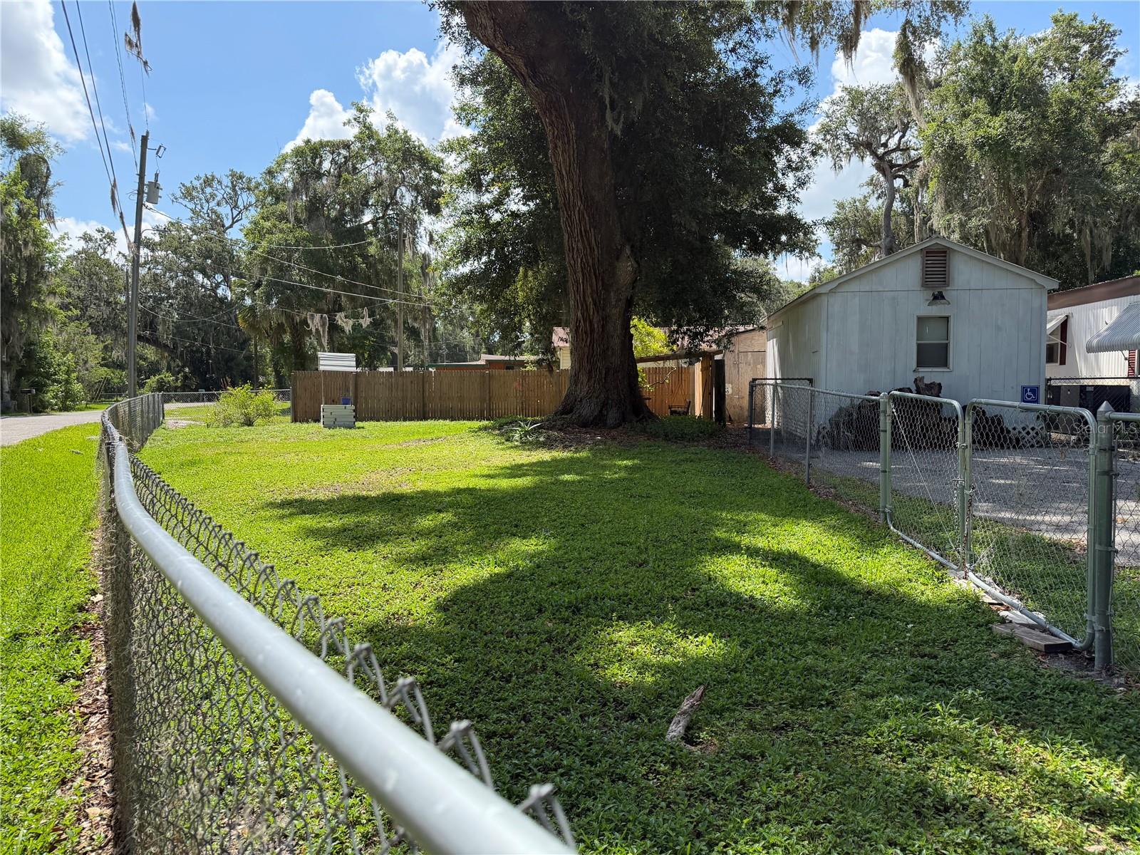 MAGNOLIA SHORES - Residential