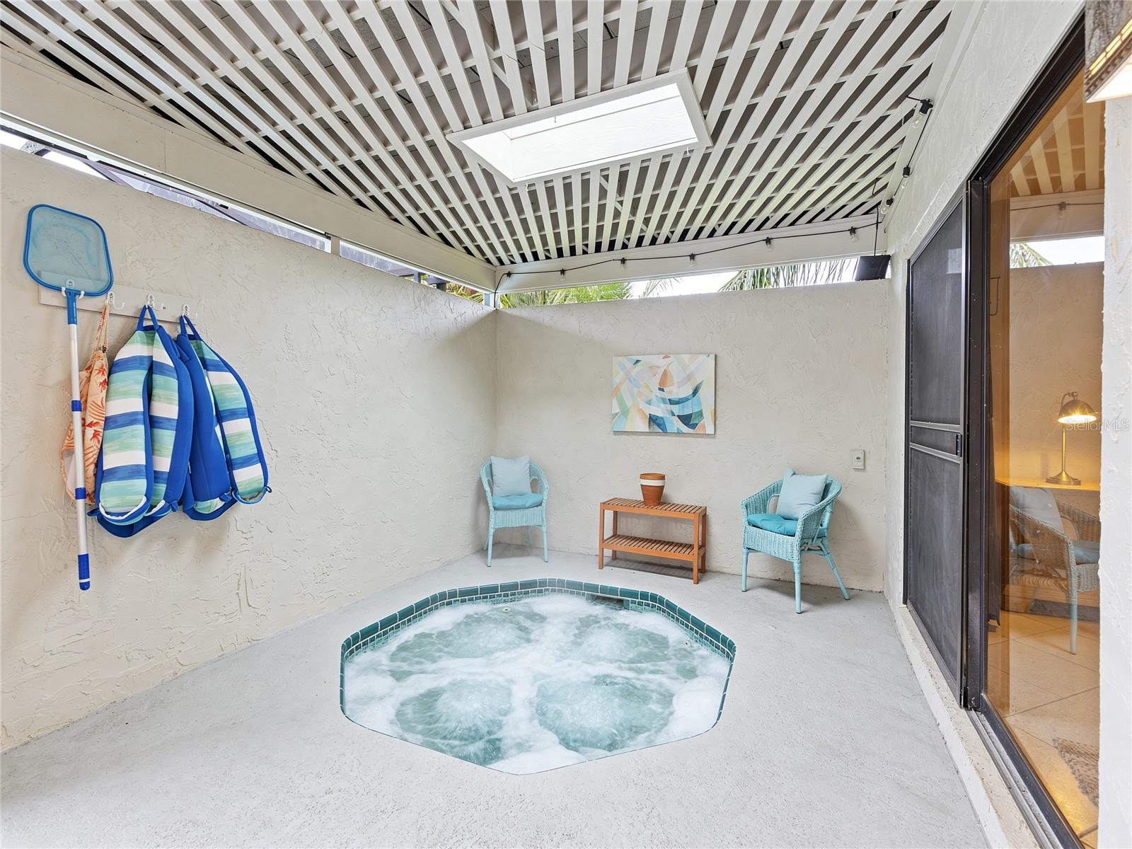 EAST LAKE WOODLANDS - Residential