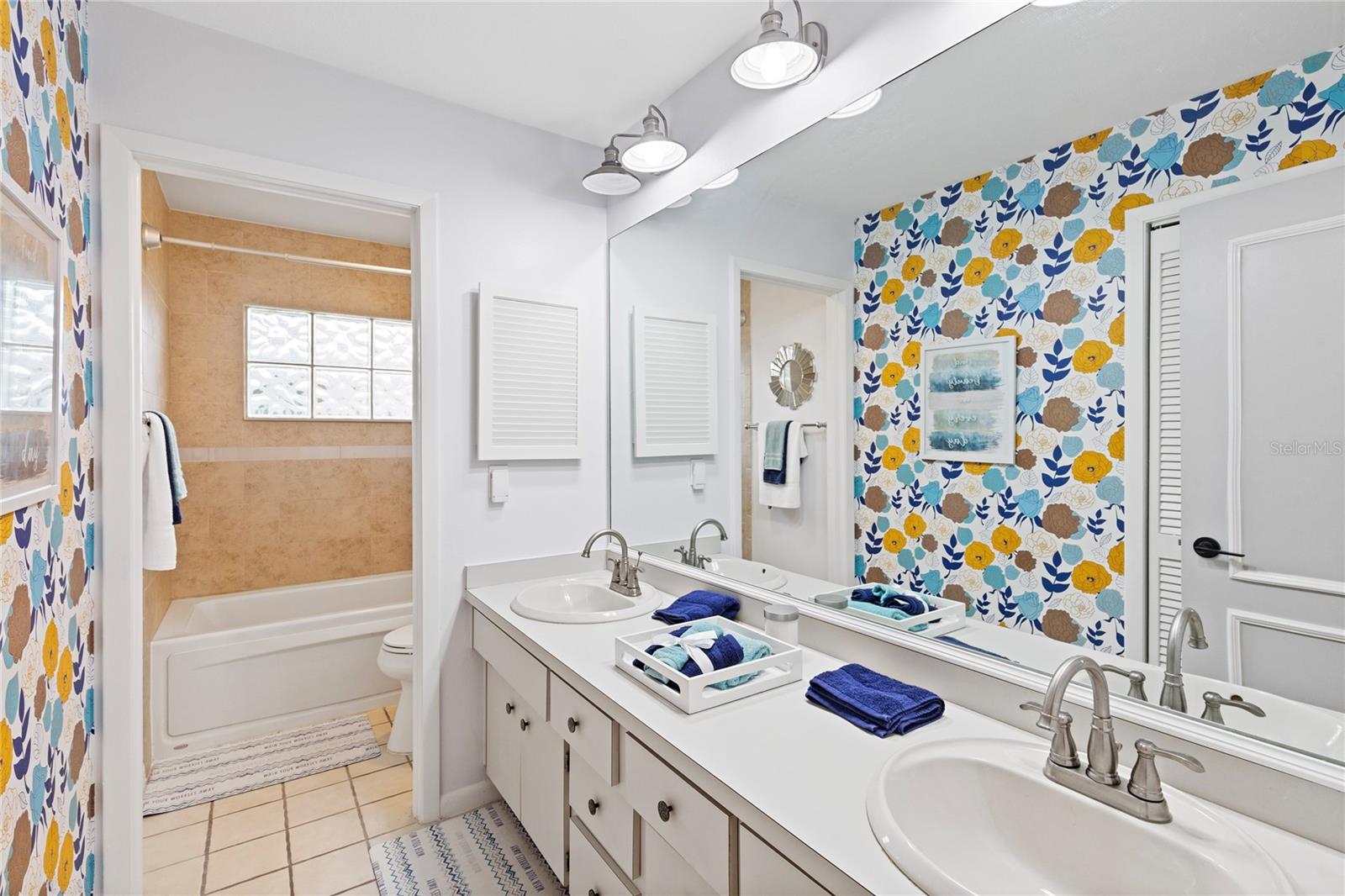 EAST LAKE WOODLANDS - Residential