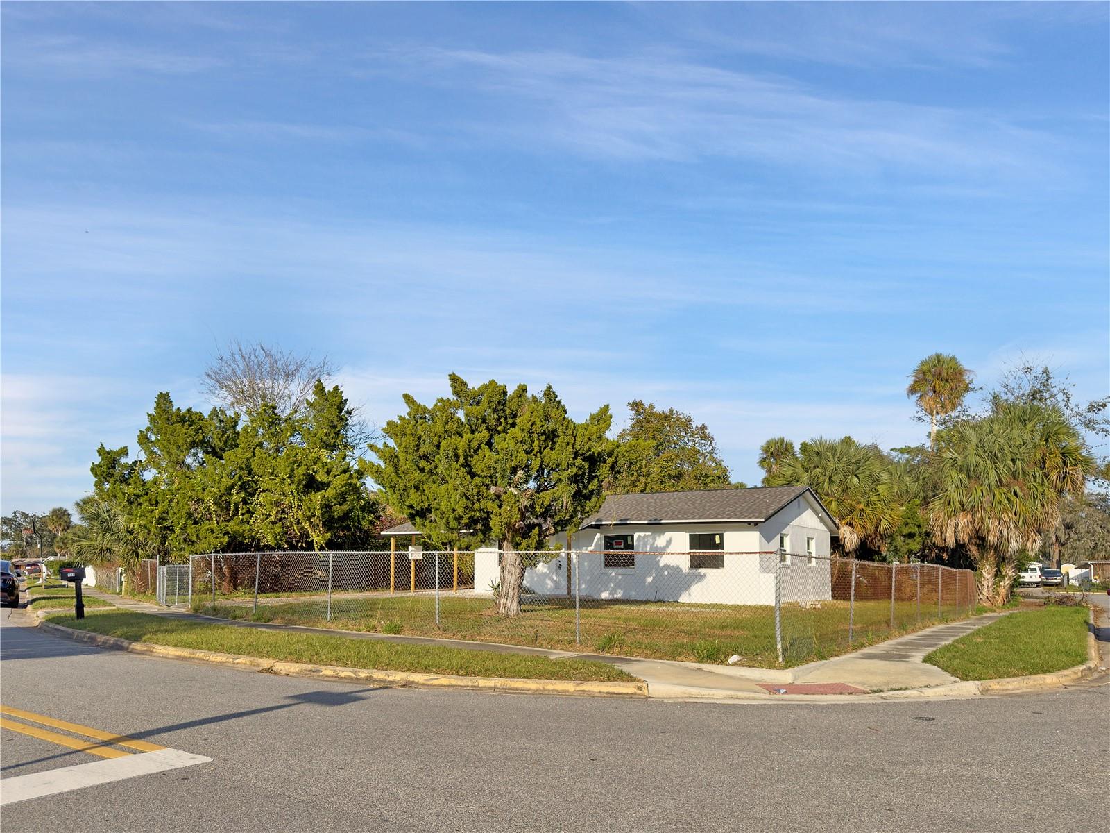 CEDAR POINT - Residential