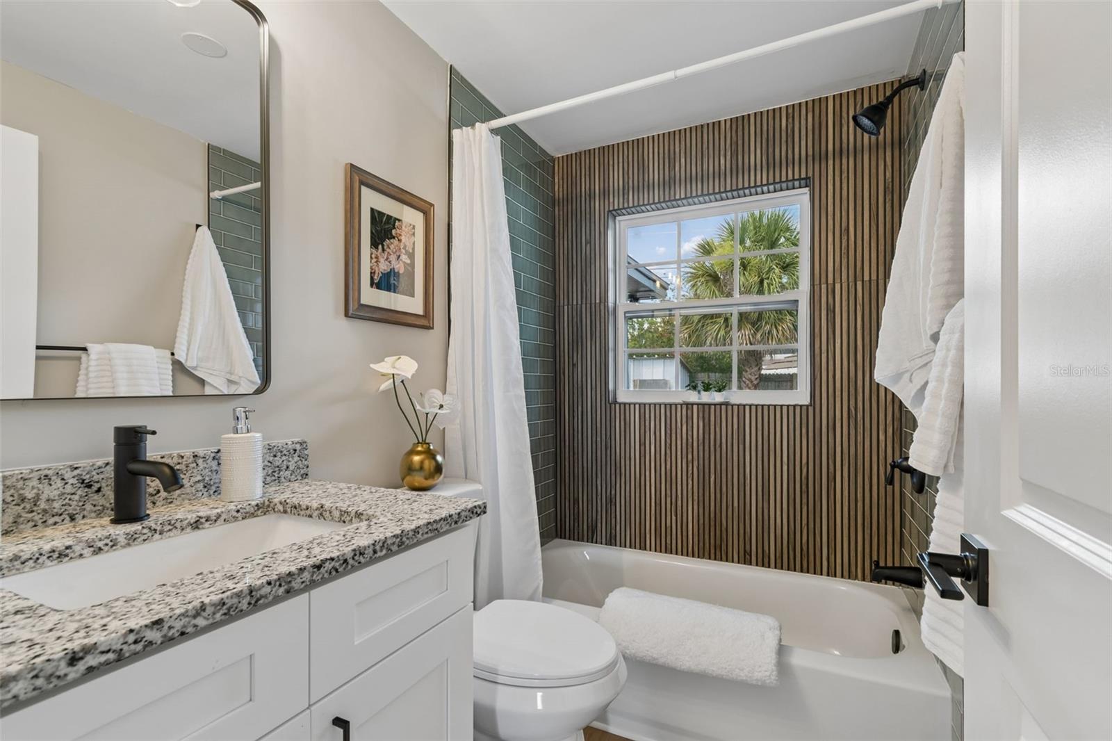 HARBOR HEIGHTS MANOR - Residential