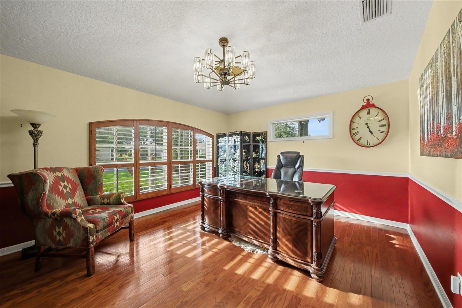 LEESBURG - Residential