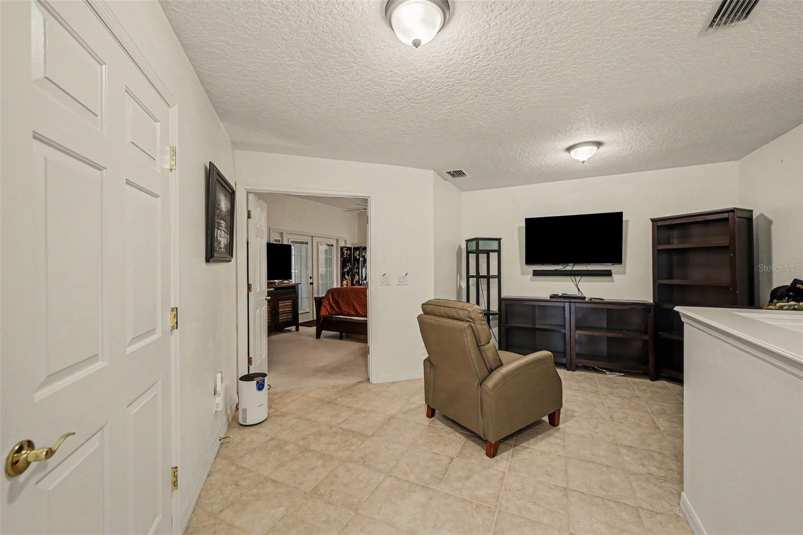 LEESBURG - Residential
