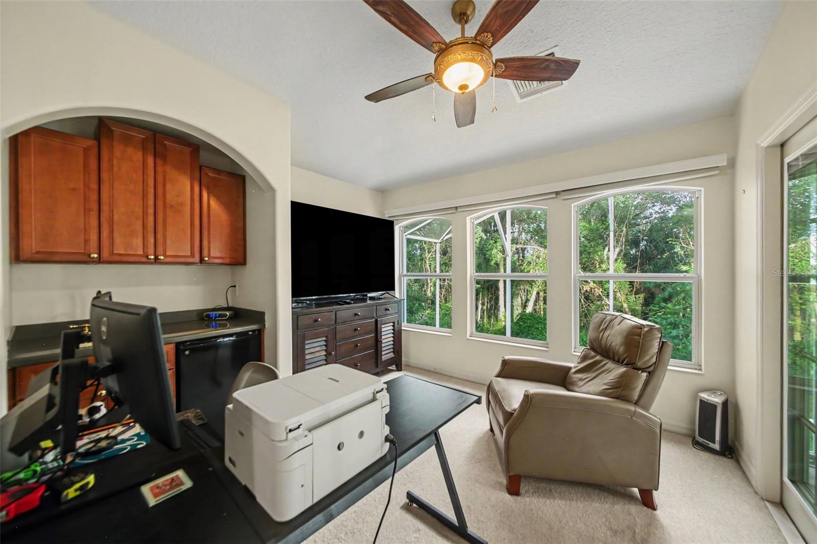 LEESBURG - Residential