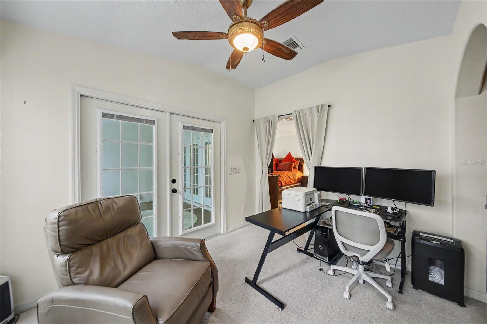 LEESBURG - Residential