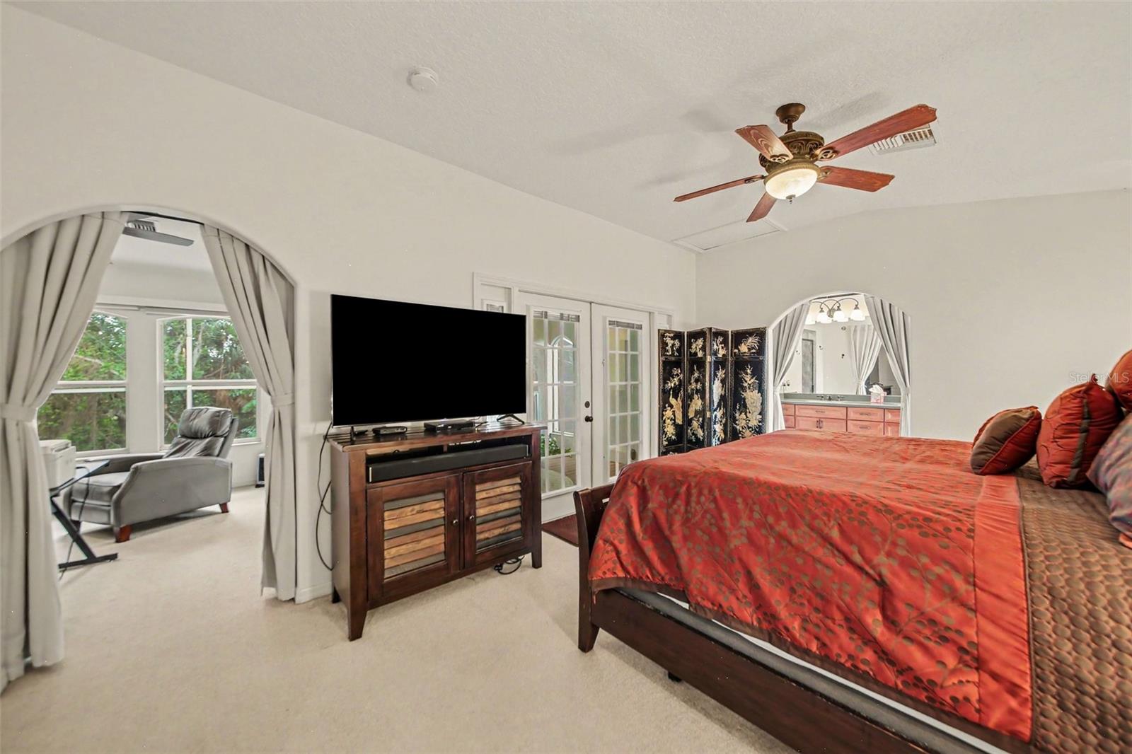 LEESBURG - Residential