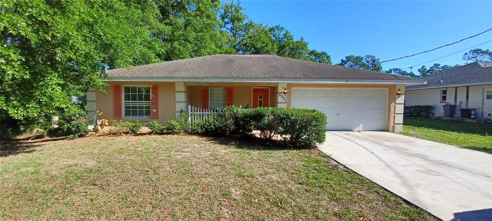 VERY SPACIOUS 3/2 IN INVERNESS, FL TILE THROUGHOUT. SPACIOUS BACKYD, 2 CAR GARAGE. TENANT RESPONSIBLE FOR ALL UTILITIES AND MAINTAINING LAWN/LANDSCAPE. CREDIT&BG REQUIRED. PET FRIENDLY, LIMIT 2 MED-SIZE W/NON-REFUNDABLE PET FEE. CO.HOUSING VOUCHER WELCOME. MONTHLY INCOME MUST EQUAL 2XS THE RENT RATE. RAPID OWNER APPROVAL IF ALL REQUIRED DOCUMENTS ARE IN ORDER. EASY TO SHOW. RENT READY BY 7/15 OR SOONER. MORE PICS COMING SOON.