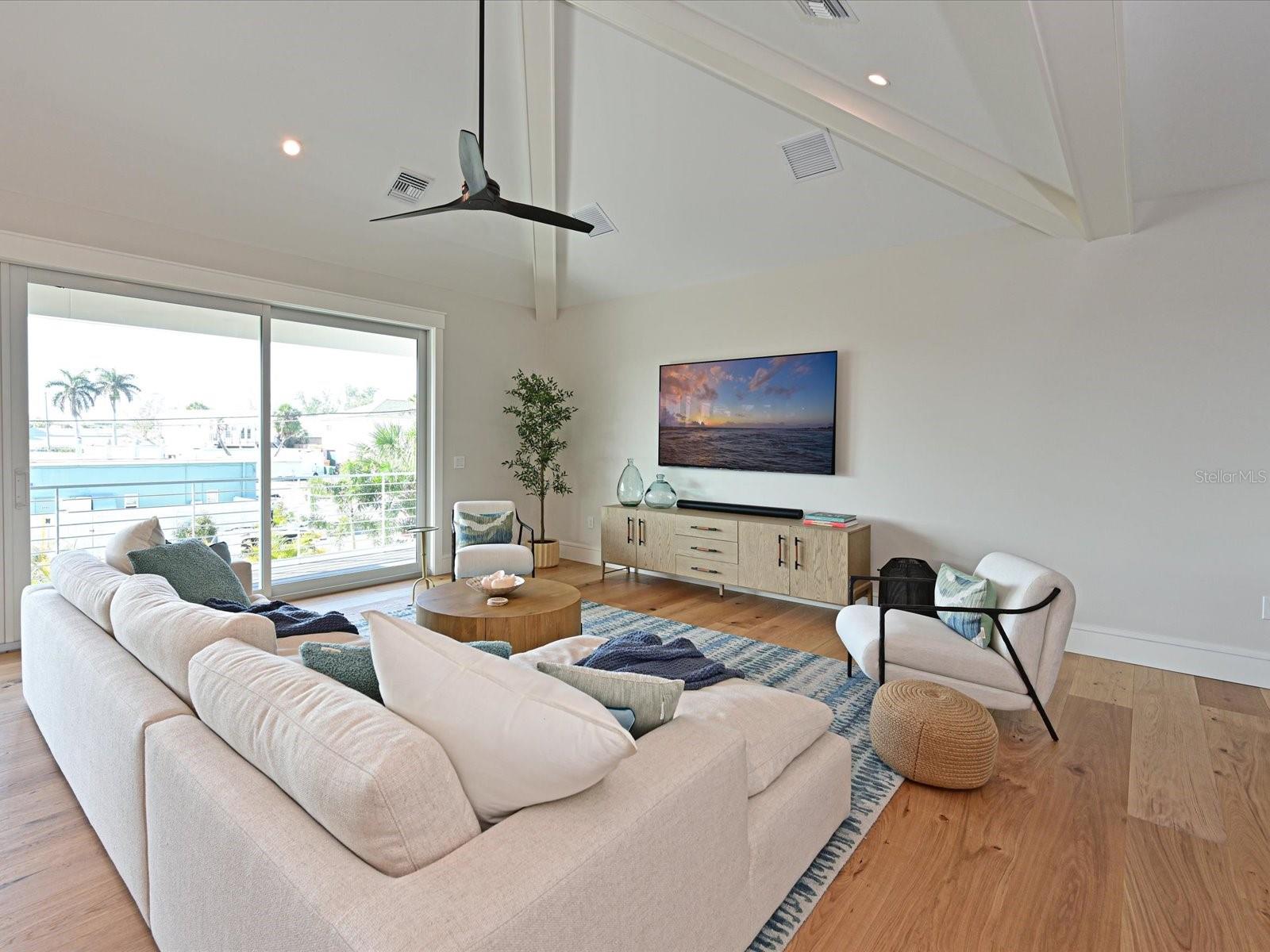 HOLMES BEACH 11TH UNIT - Residential