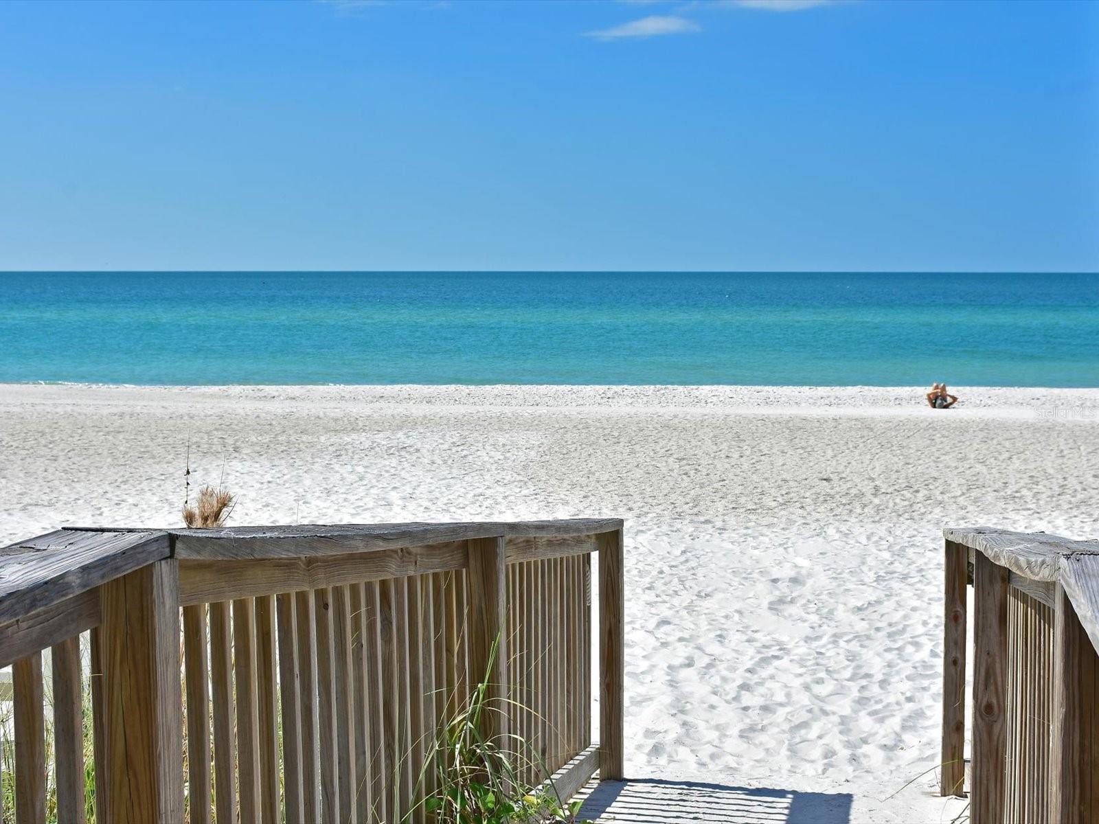HOLMES BEACH 11TH UNIT - Residential