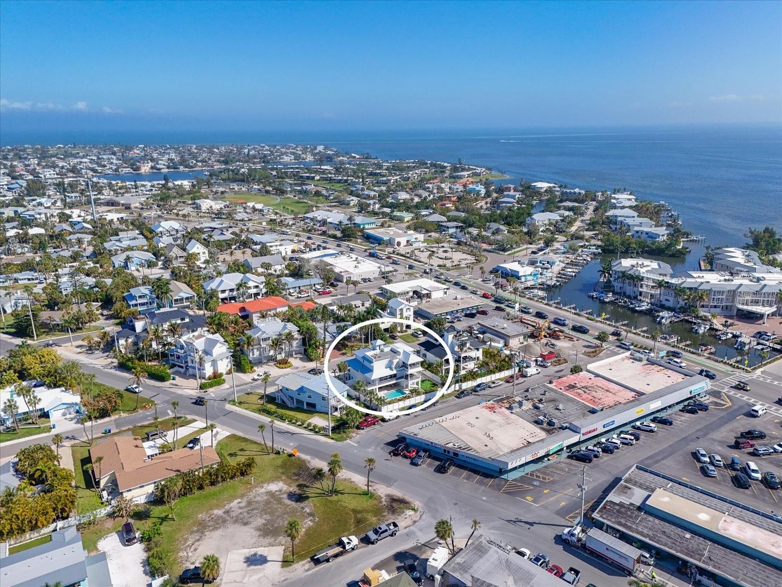 HOLMES BEACH 11TH UNIT - Residential