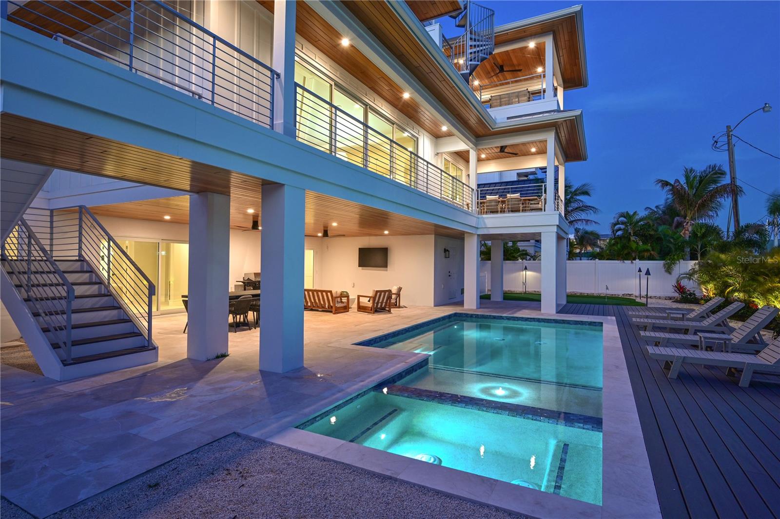 HOLMES BEACH 11TH UNIT - Residential