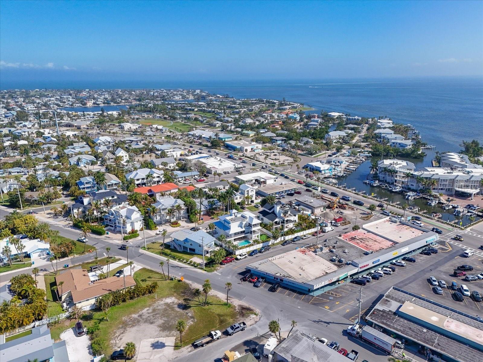 HOLMES BEACH 11TH UNIT - Residential