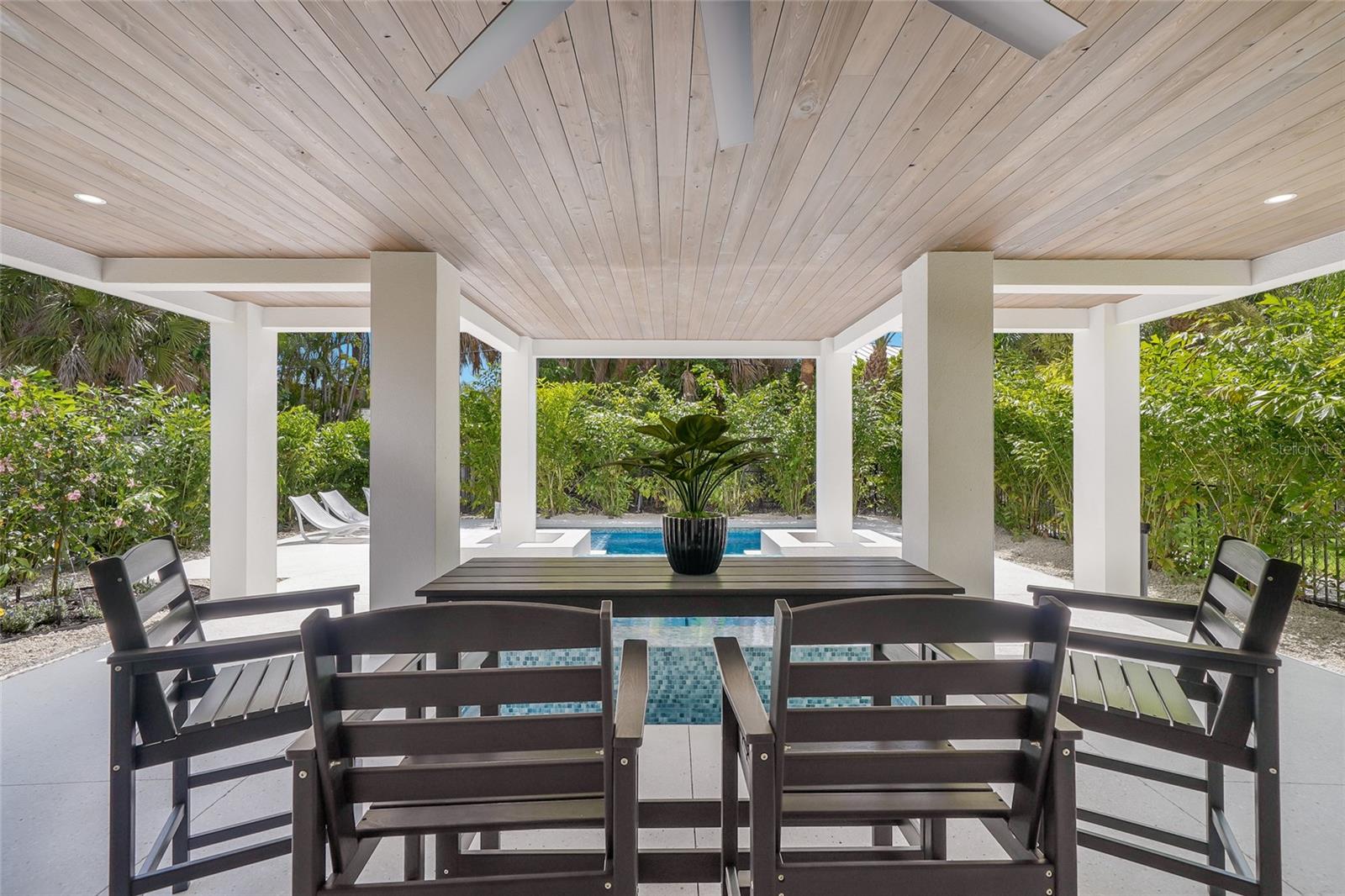 SARASOTA BEACH - Residential
