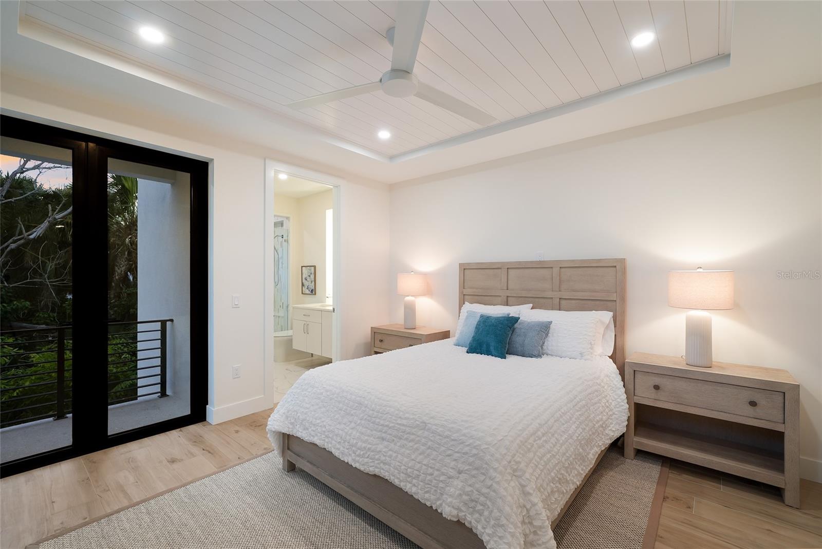 SARASOTA BEACH - Residential