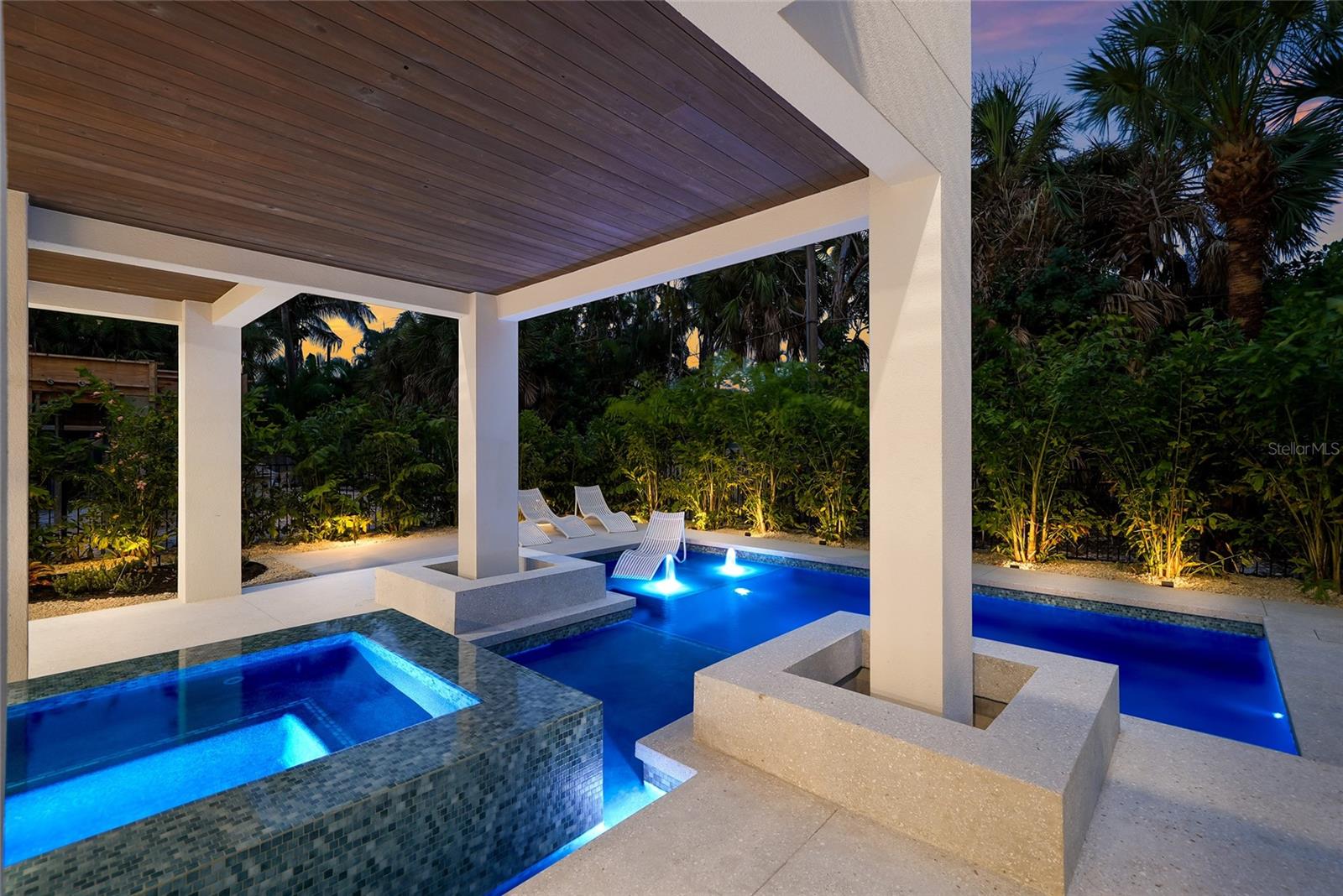 SARASOTA BEACH - Residential