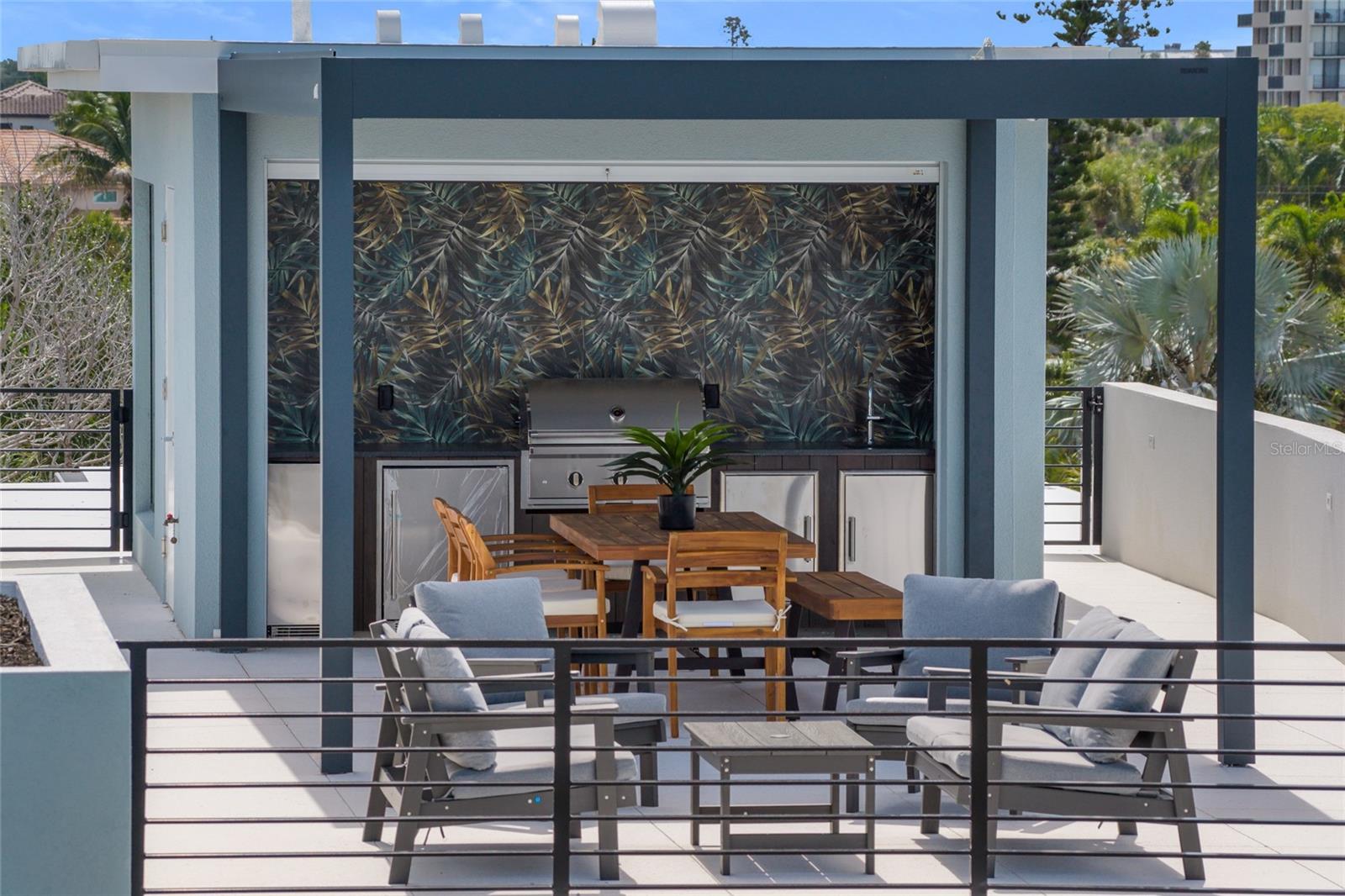 SARASOTA BEACH - Residential