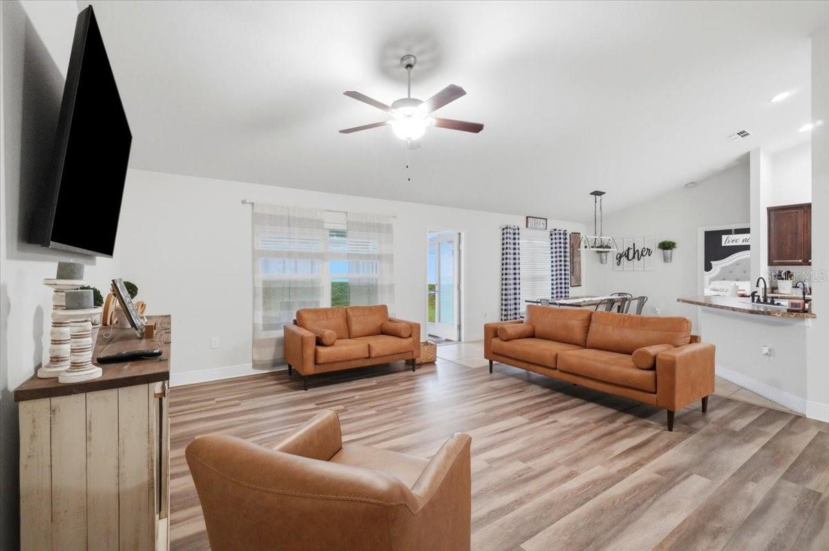 EAGLE CREST - Residential