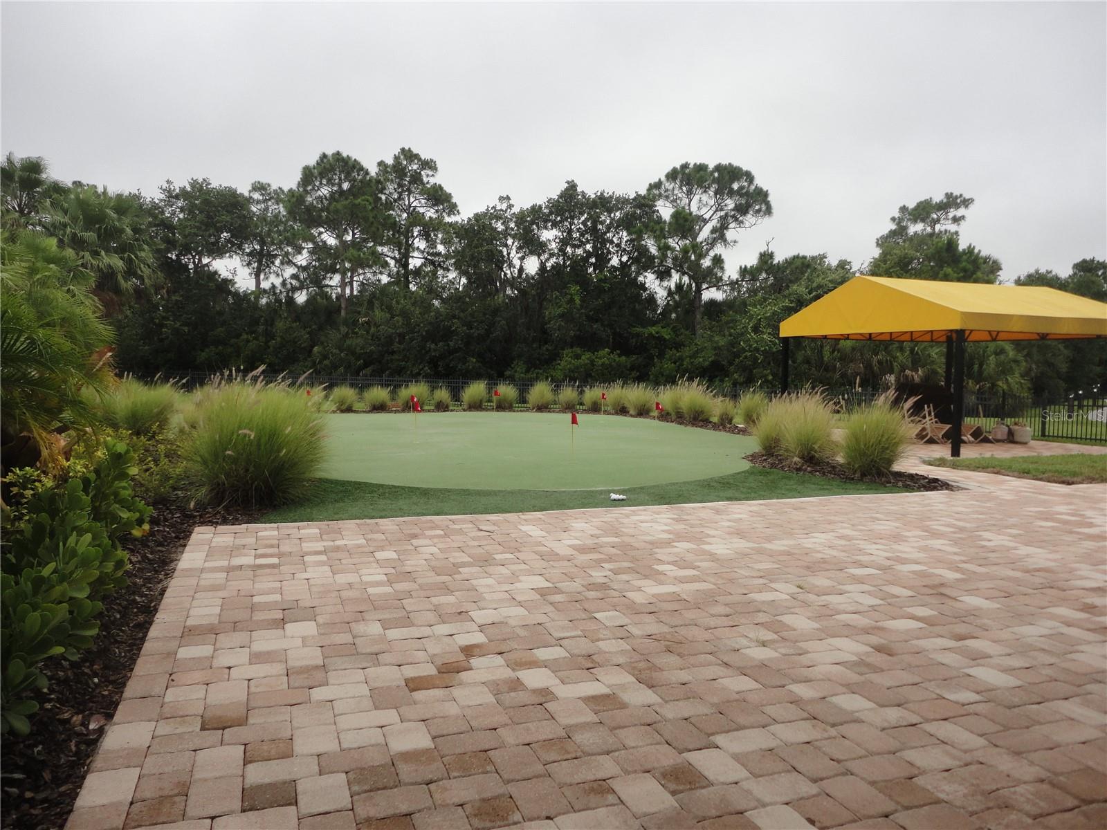 VENETIAN FALLS - Residential