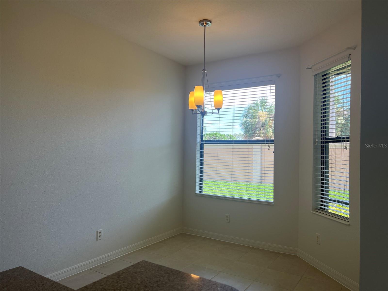 VENETIAN FALLS - Residential