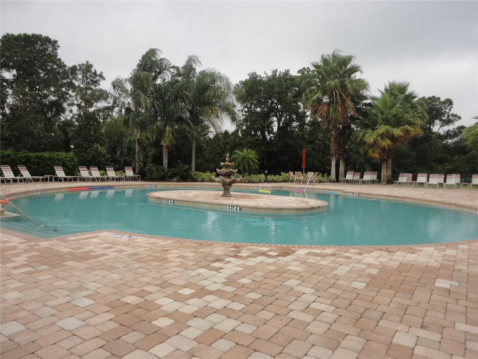 VENETIAN FALLS - Residential