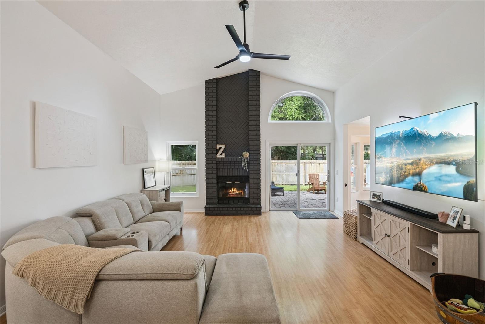 HYDE PARK - Residential