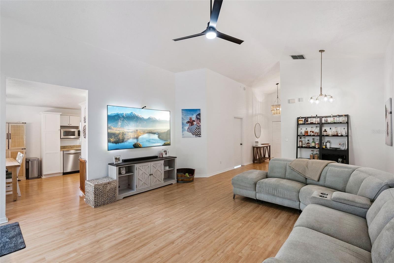 HYDE PARK - Residential
