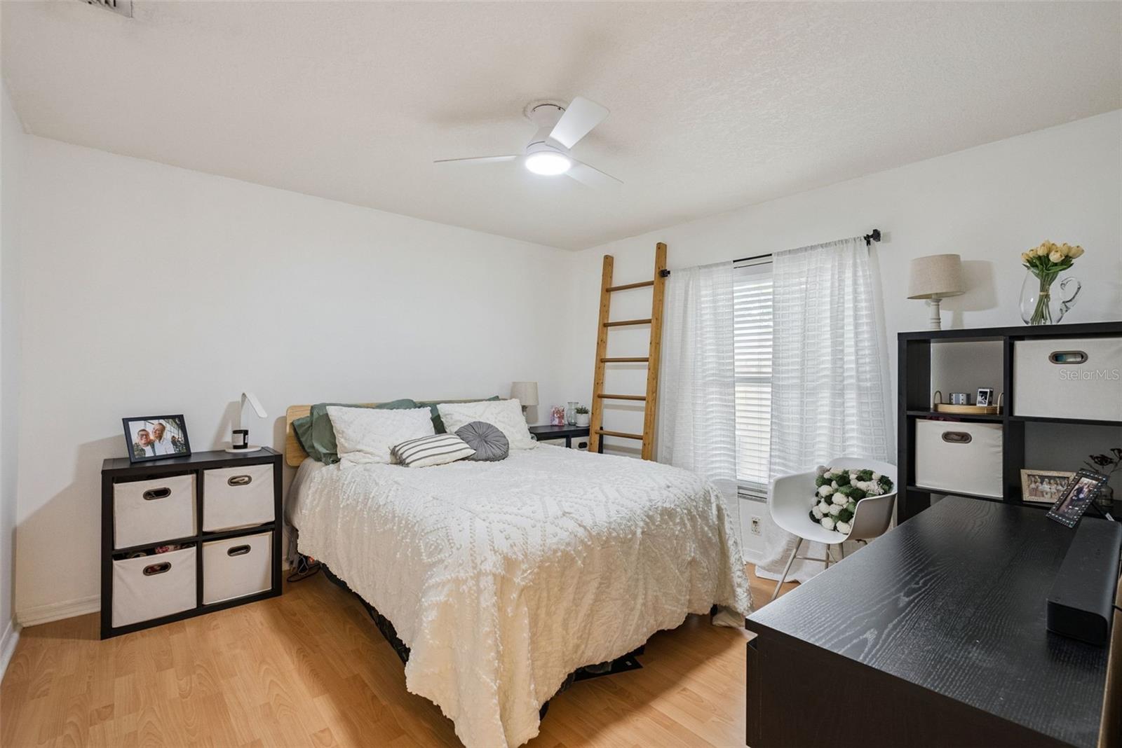 HYDE PARK - Residential
