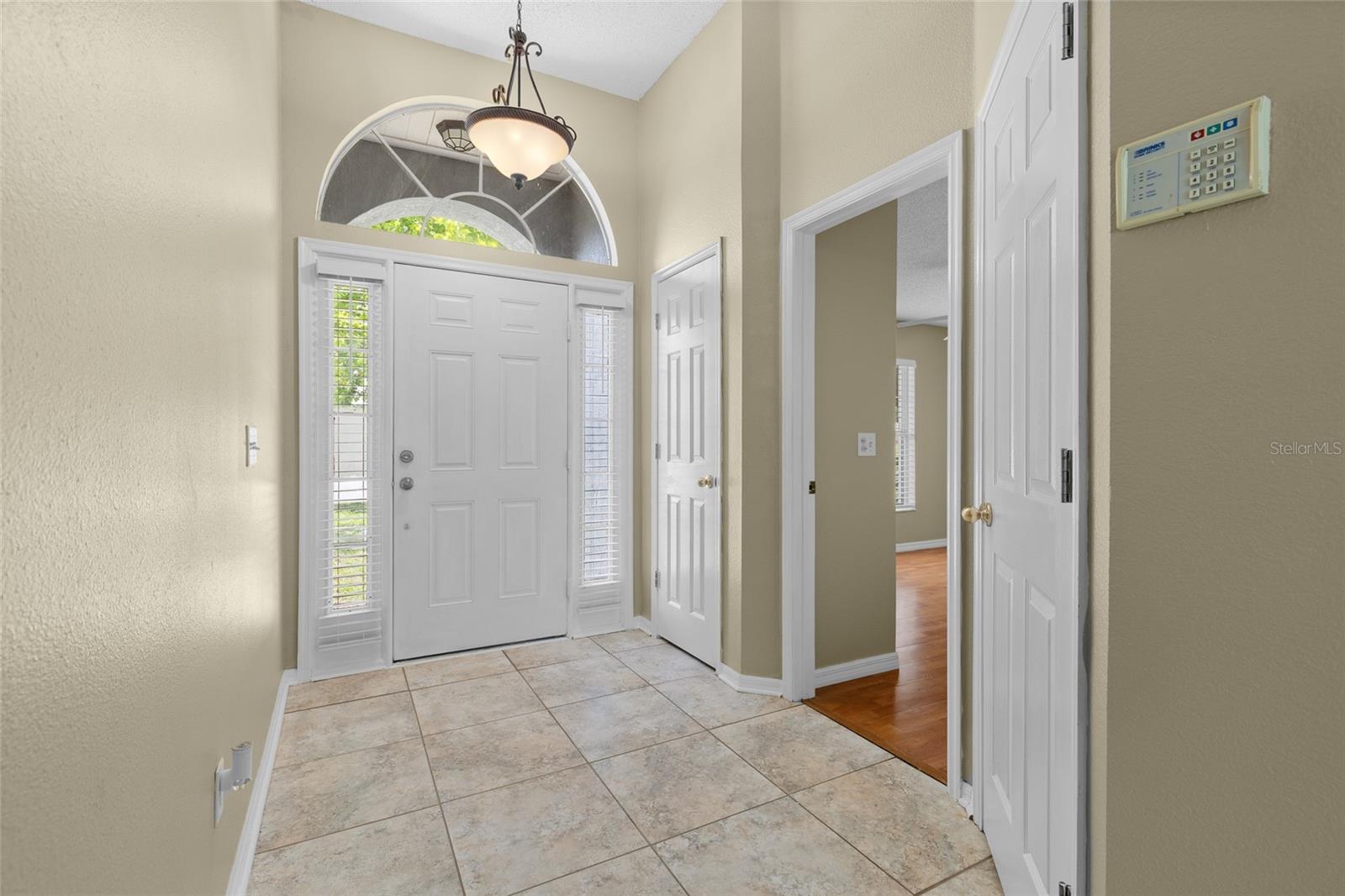 GROVELAND HIDDEN LAKES ESTATES - Residential